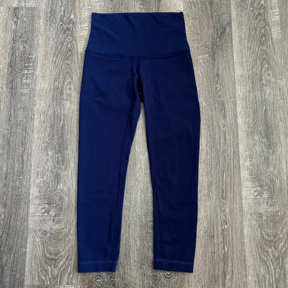 Lululemon Blue Crop Capri Legging - Size: 4
